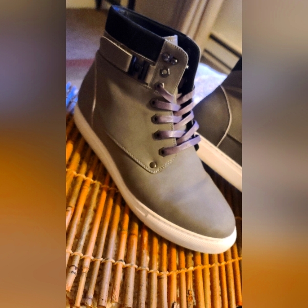 CALTO Men's Invisible Height Increasing Elevator Shoes - Grey Nubuck Leather